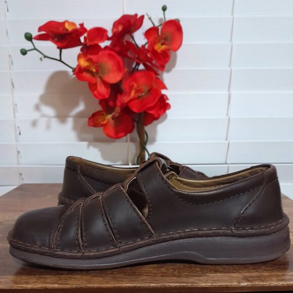 Birkenstock Brown Leather Closed Toe Mary Jane Strappy Shoes W7 (EU38) - Picture 9 of 10